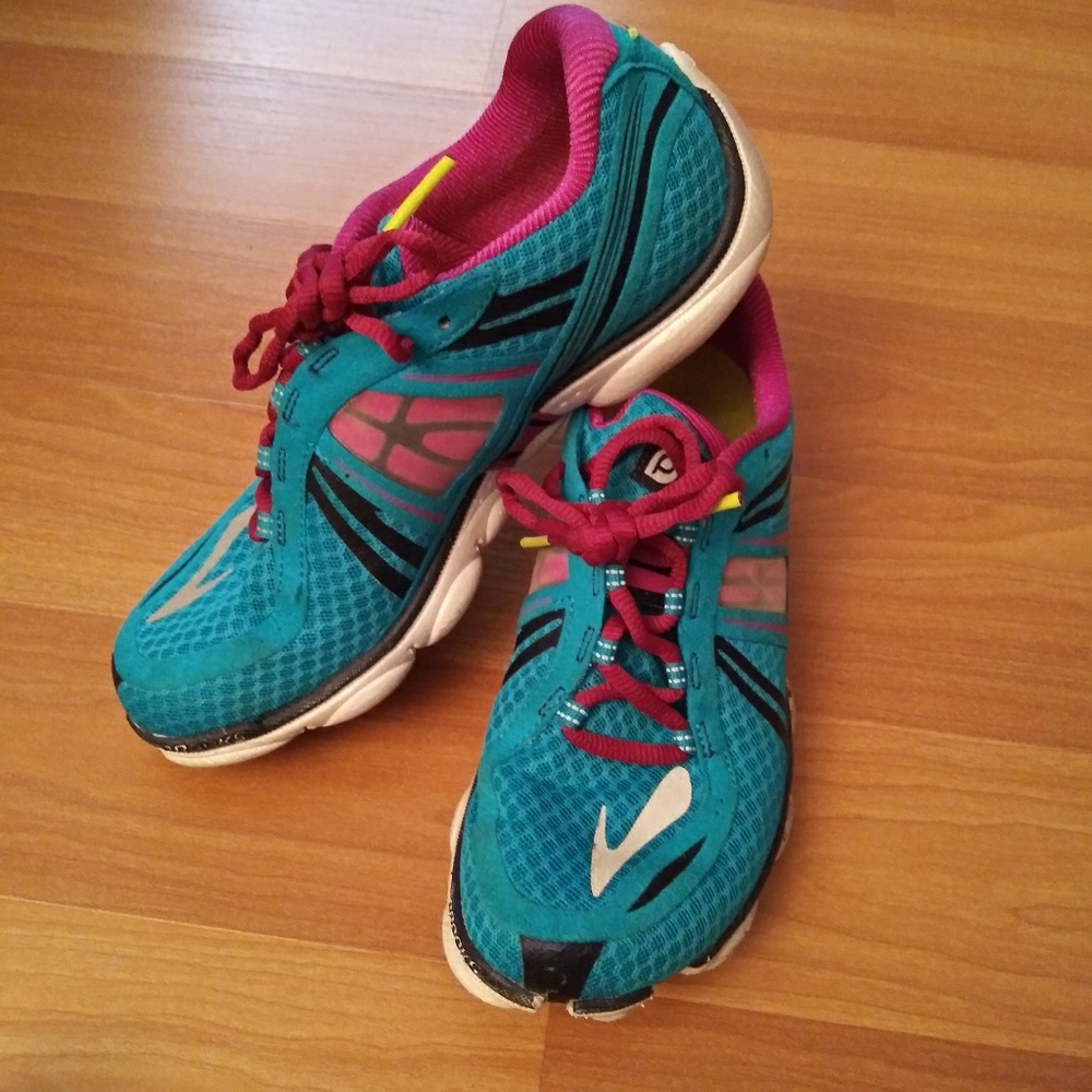 Brooks PureConnect size 7